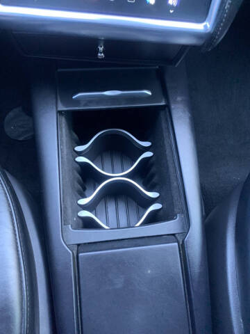 2016 Tesla Model S 70D