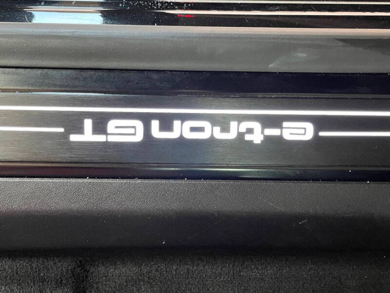 2024 Audi e-tron GT quattro Premium Plus