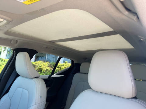 2026 Volvo XC40 B5 Ultra