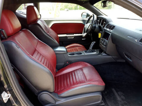 2013 Dodge Challenger R/T Plus