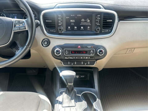 2020 Kia Sorento S V6