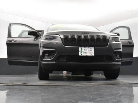 2023 Jeep Cherokee Altitude Lux