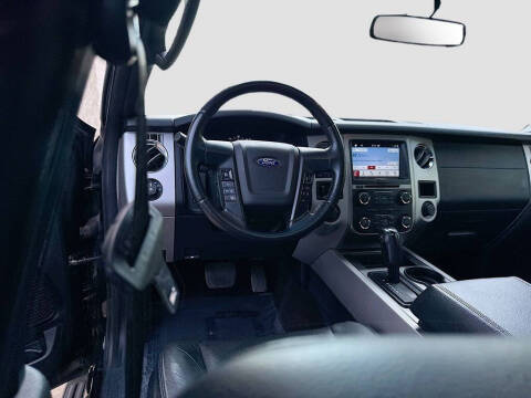 2017 Ford Expedition EL XLT
