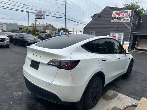 2023 Tesla Model Y Long Range