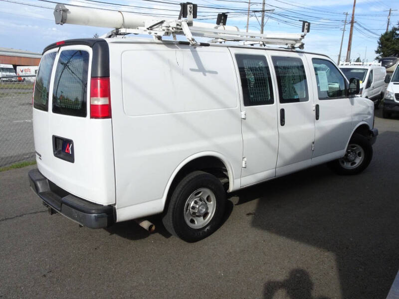 2014 Chevrolet Express Cargo Work Van - Photo 10