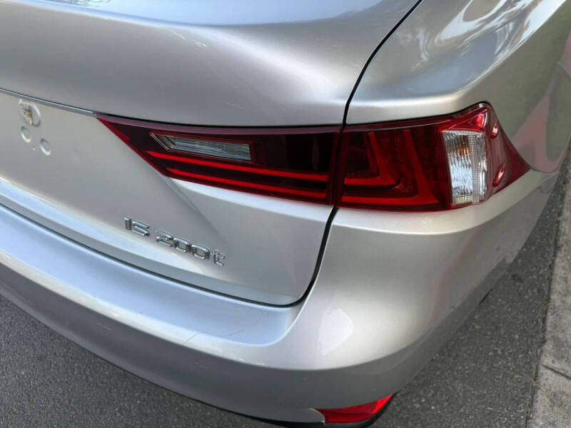 2016 Lexus IS 200t