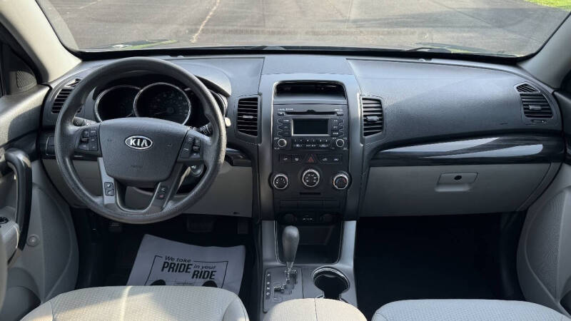 2013 Kia Sorento LX