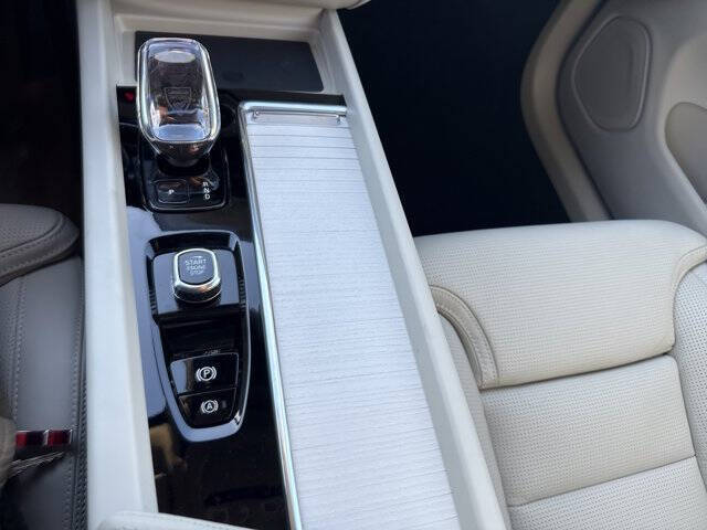 2026 Volvo XC60 T8 Ultra