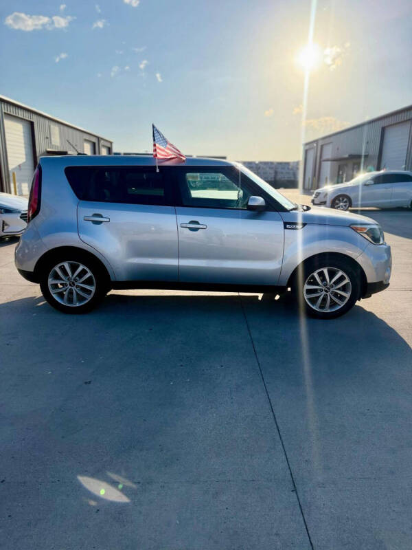 2018 Kia Soul +