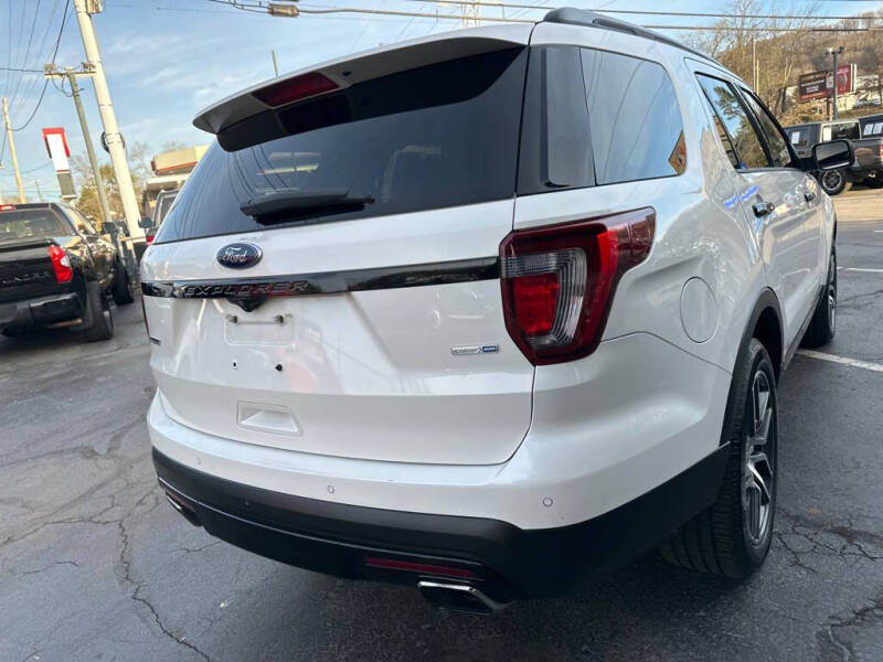 2016 Ford Explorer Sport
