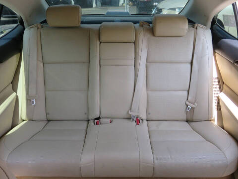 2015 Lexus ES 300h