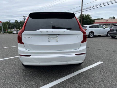 2024 Volvo XC90 Recharge T8 Ultimate Bright Theme 7P