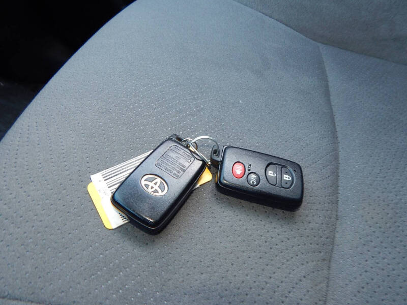 2014 Toyota Prius Three