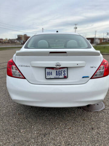 2014 Nissan Versa 1.6 SV