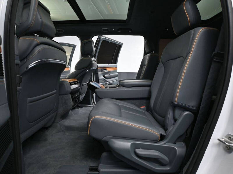 2023 Jeep Grand Wagoneer L Series II