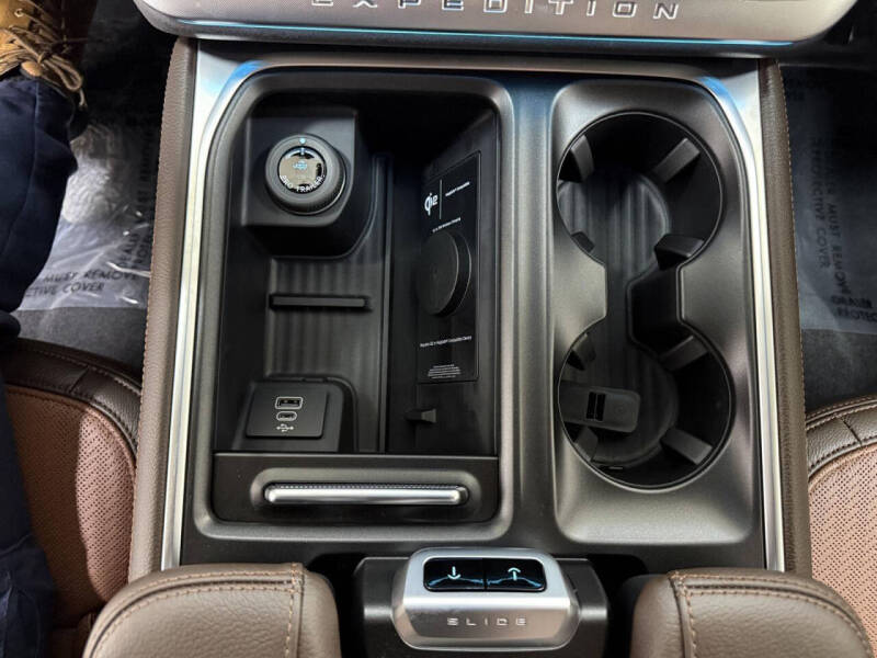 2027 Ford Expedition MAX King Ranch