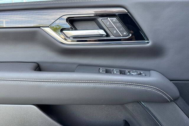 2025 GMC Yukon XL Elevation
