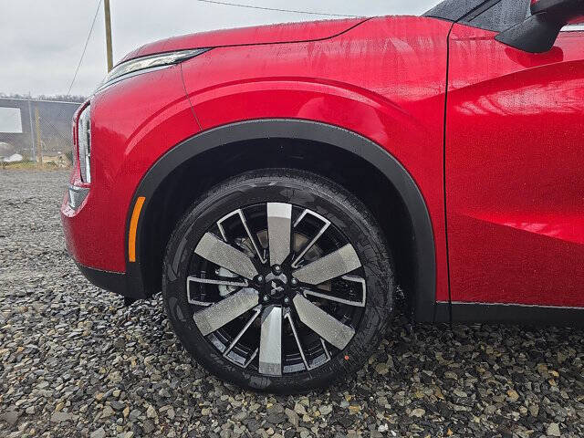 2026 Mitsubishi Outlander SE