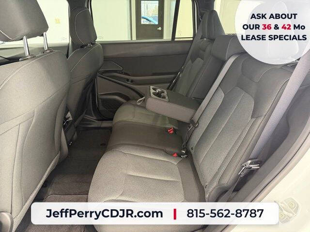 2026 Jeep Cherokee Laredo