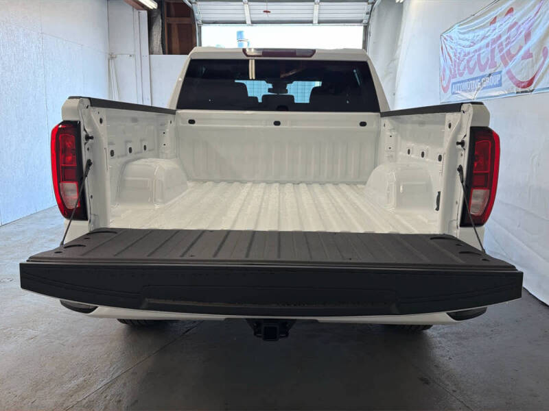 2026 GMC Sierra 1500 Elevation Standard