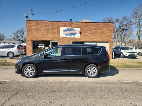 2018 Chrysler Pacifica for sale at Eyler Auto Center Inc. in Rushville IL