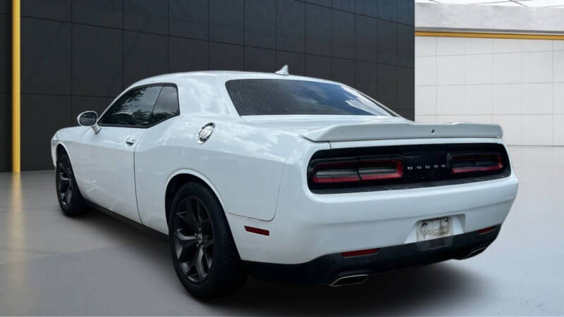 2018 Dodge Challenger SXT Plus