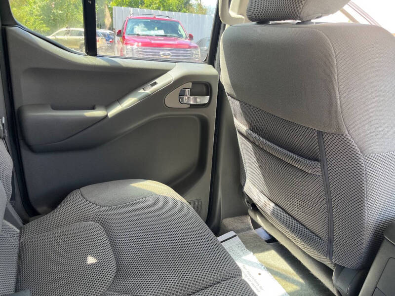 2016 Nissan Frontier SV