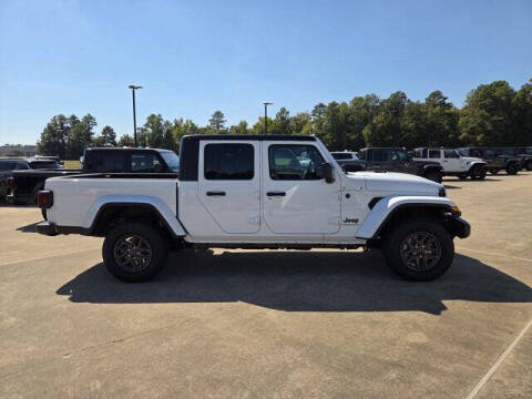2025 Jeep Gladiator Sport S