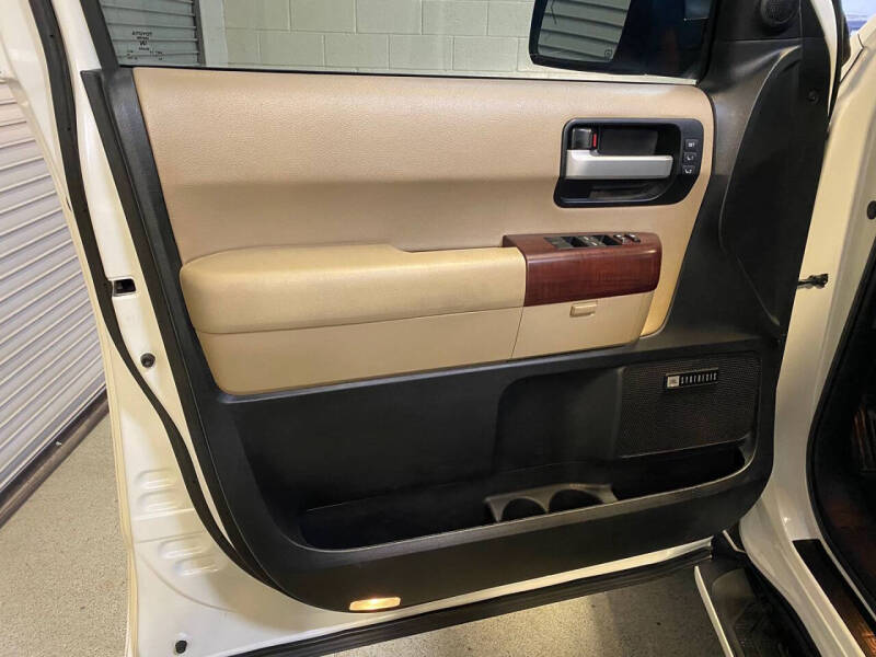 2014 Toyota Sequoia Platinum
