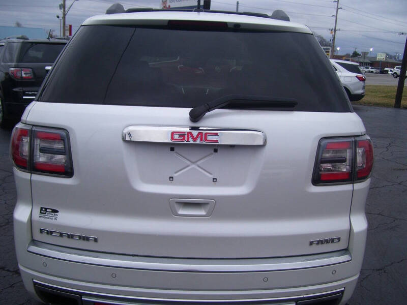 2016 GMC Acadia Denali