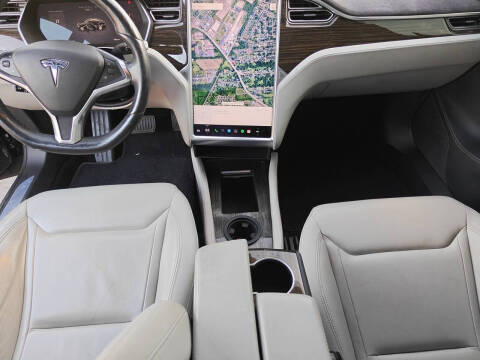 2015 Tesla Model S 70D