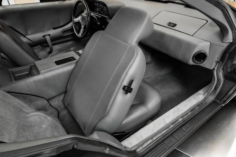 1981 DeLorean DMC-12