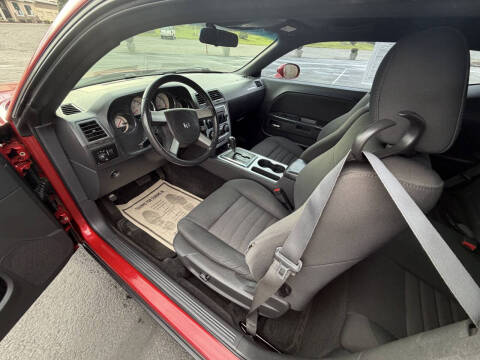 2009 Dodge Challenger SE