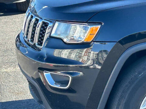 2017 Jeep Grand Cherokee Laredo