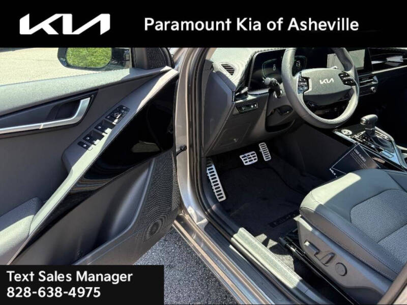 2025 Kia Niro EX Touring