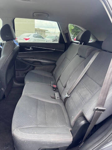 2018 Kia Sorento LX