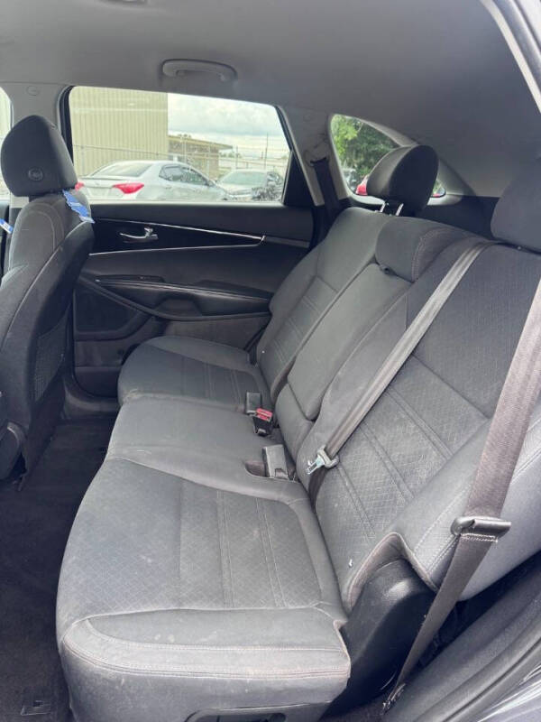 2018 Kia Sorento LX
