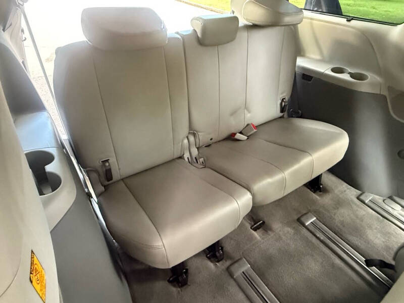 2012 Toyota Sienna XLE 7-Passenger