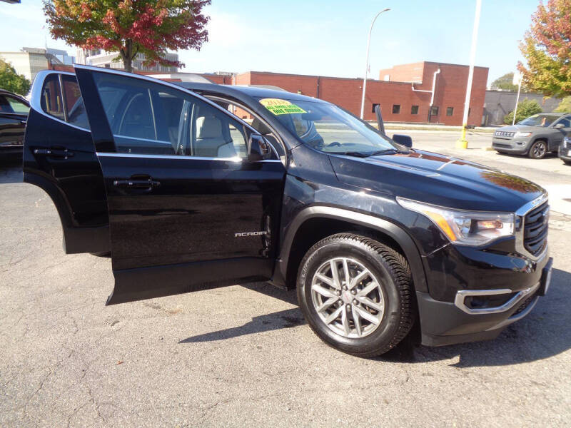 2018 GMC Acadia SLE-2