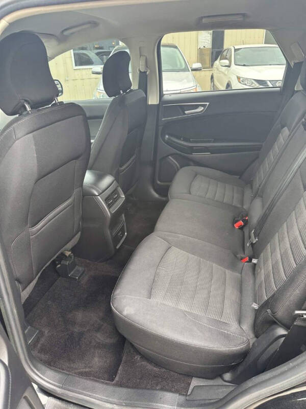 2017 Ford Edge SEL - Photo 9