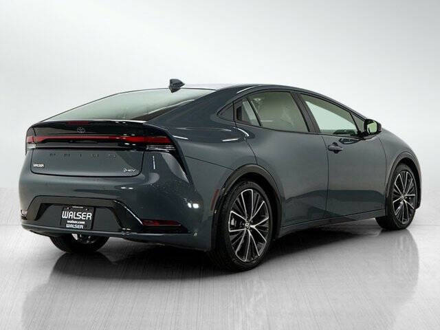 2025 Toyota Prius XLE