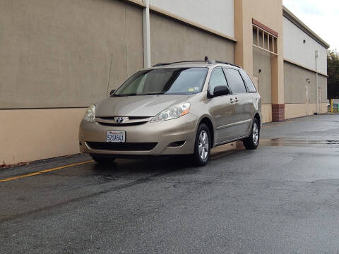2007 Toyota Sienna LE 8-Passenger