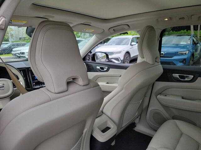 2024 Volvo XC60 B5 Plus Dark Theme