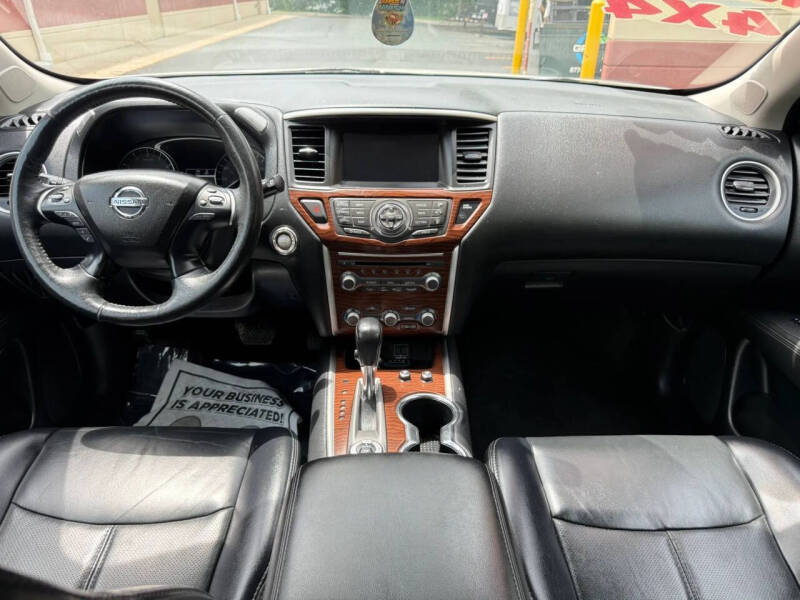 2018 Nissan Pathfinder Platinum