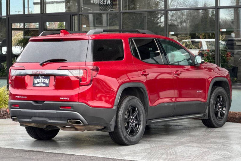 2022 GMC Acadia AT4