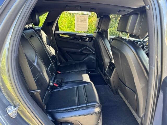 2023 Porsche Cayenne