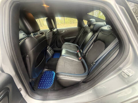 2015 Chrysler 200 S