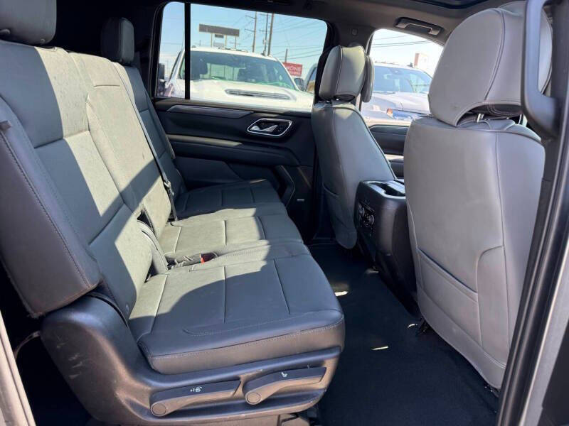 2022 Chevrolet Suburban RST