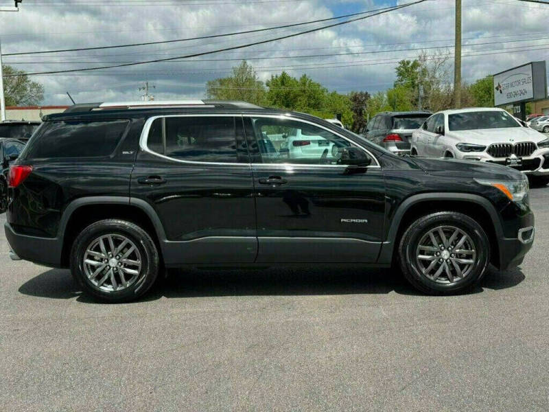 2017 GMC Acadia SLT-1