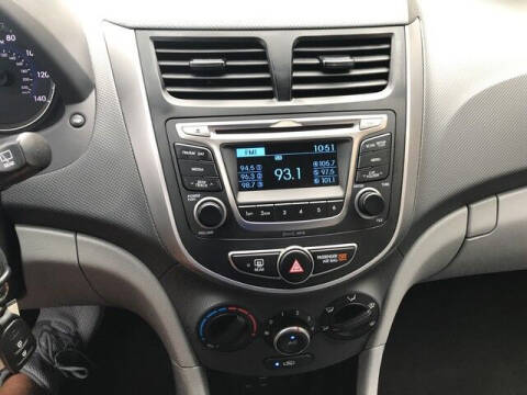 2017 Hyundai Accent SE